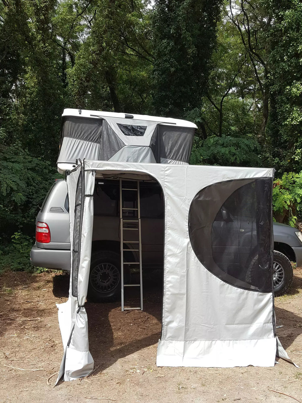 James Baroud Classic Awning Walls