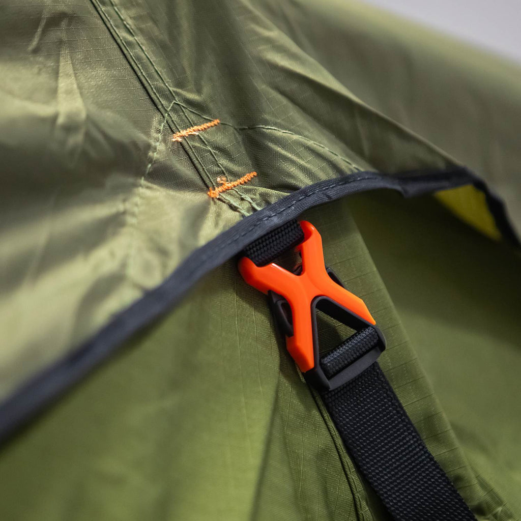Lightweight Soft-Shell Rooftop Tent for Two with Eco-Friendly Fabric