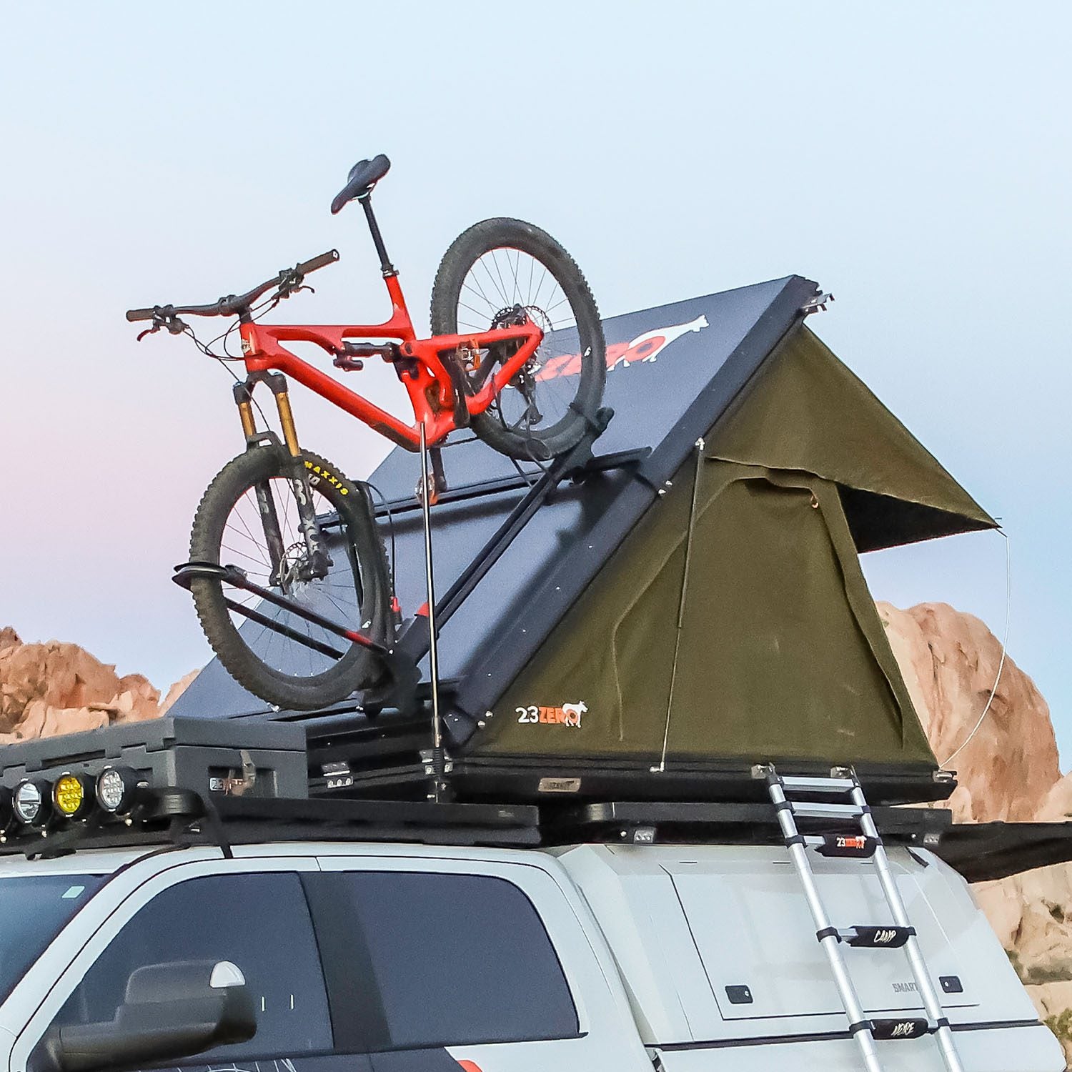 Kabari 2.0 Hardshell Rooftop Tent