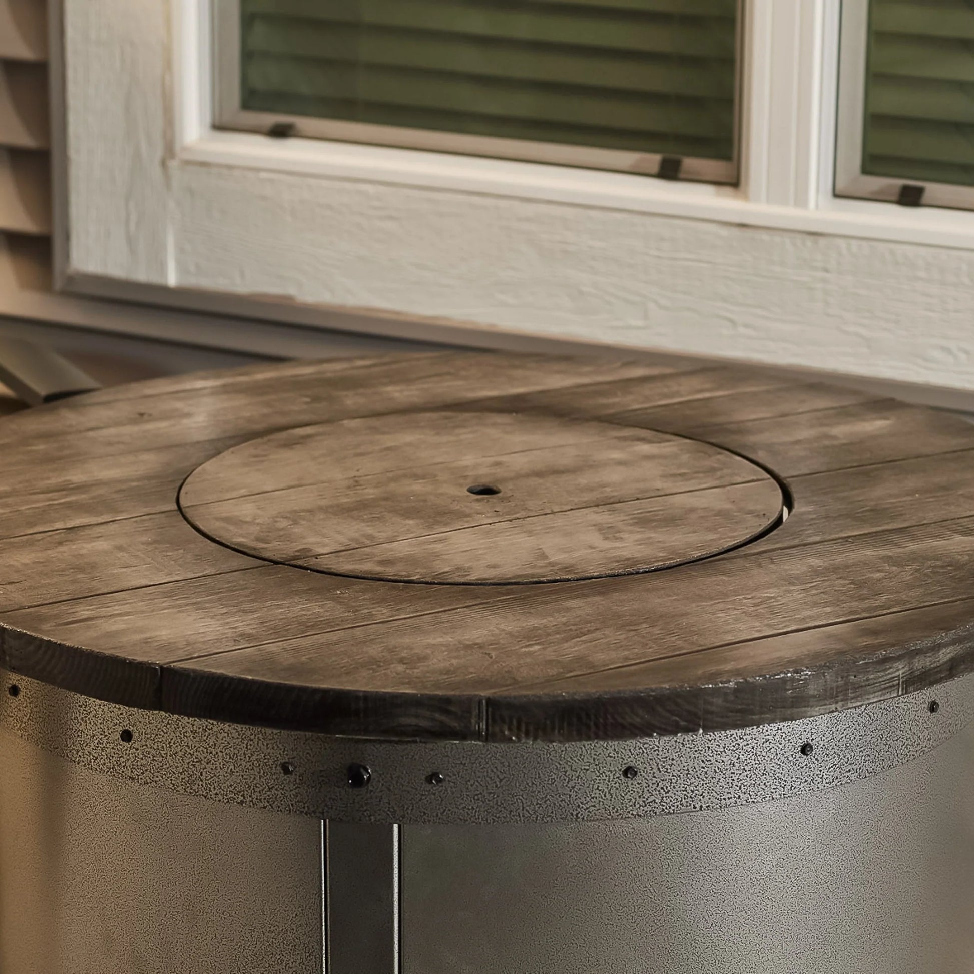 The Outdoor GreatRoom Company Edison Round Gas Fire Pit Table