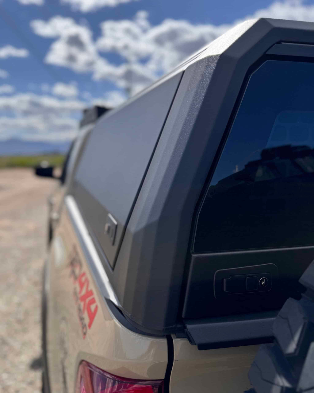 CapRax Aluminum Truck Canopy - Toyota Tacoma Gen 3 5ft Bed