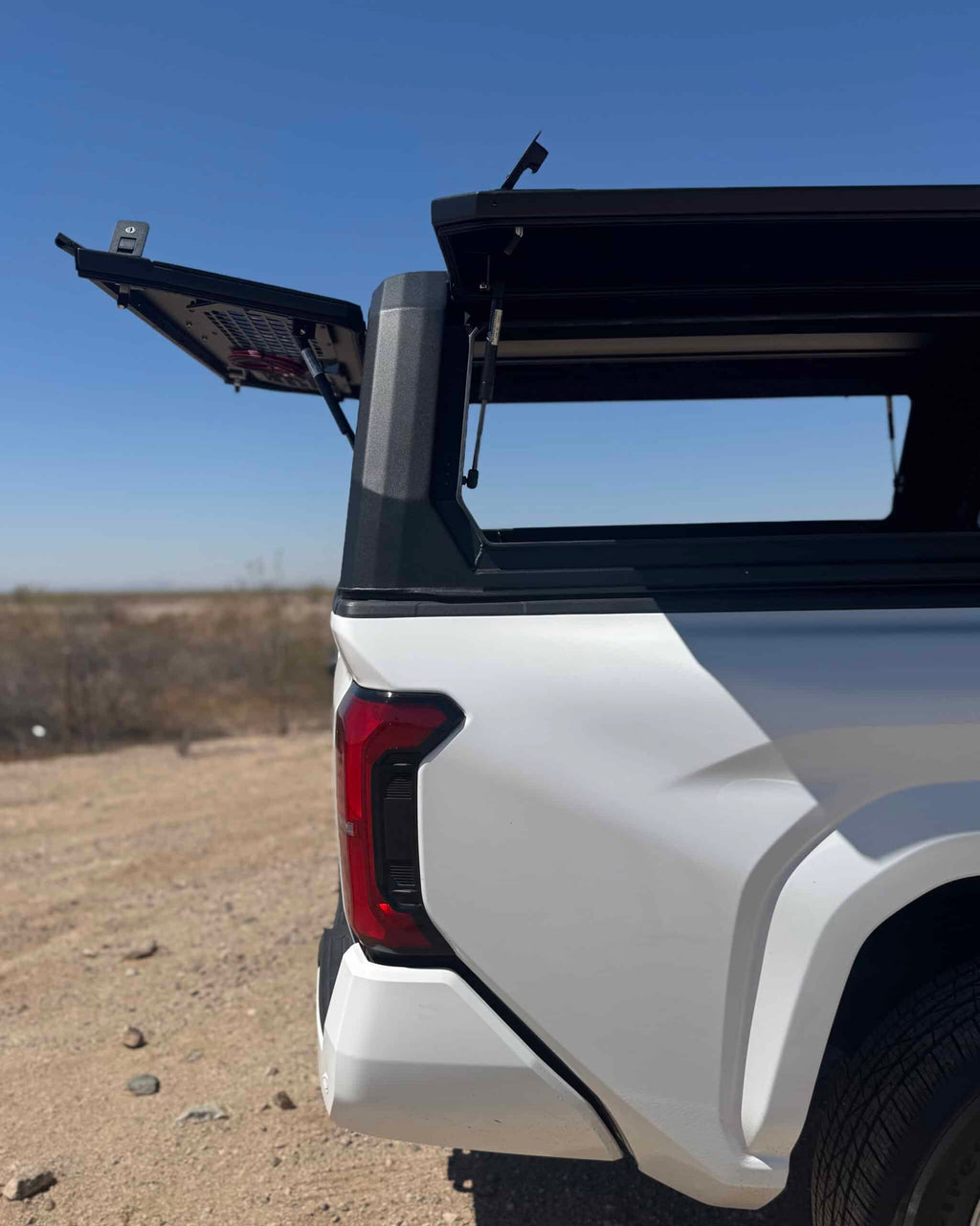 CapRax Aluminum Truck Canopy - Toyota Tacoma Gen 4 5ft Bed