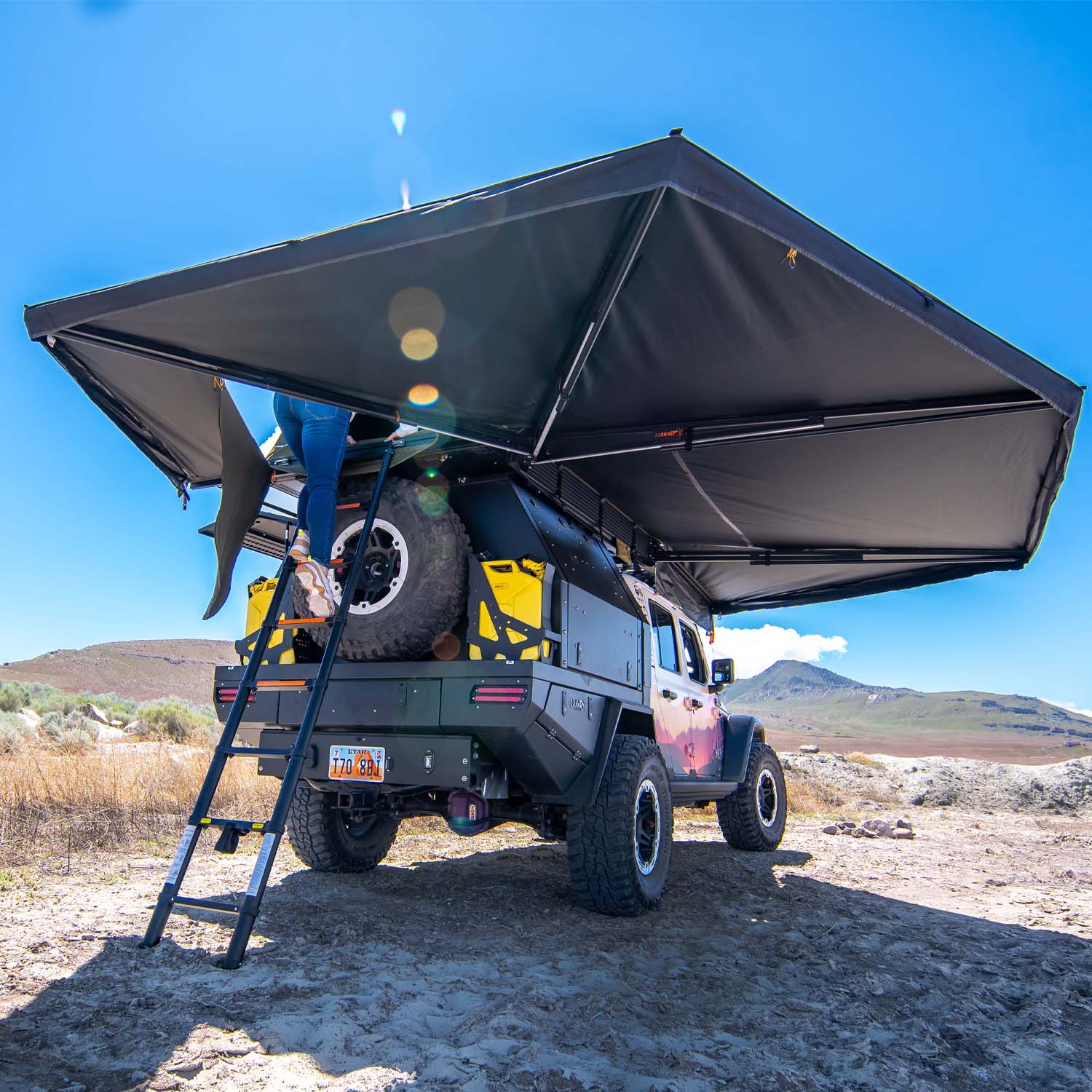 Peregrine PRO Freestanding 270-Degree Awning with Light Suppression