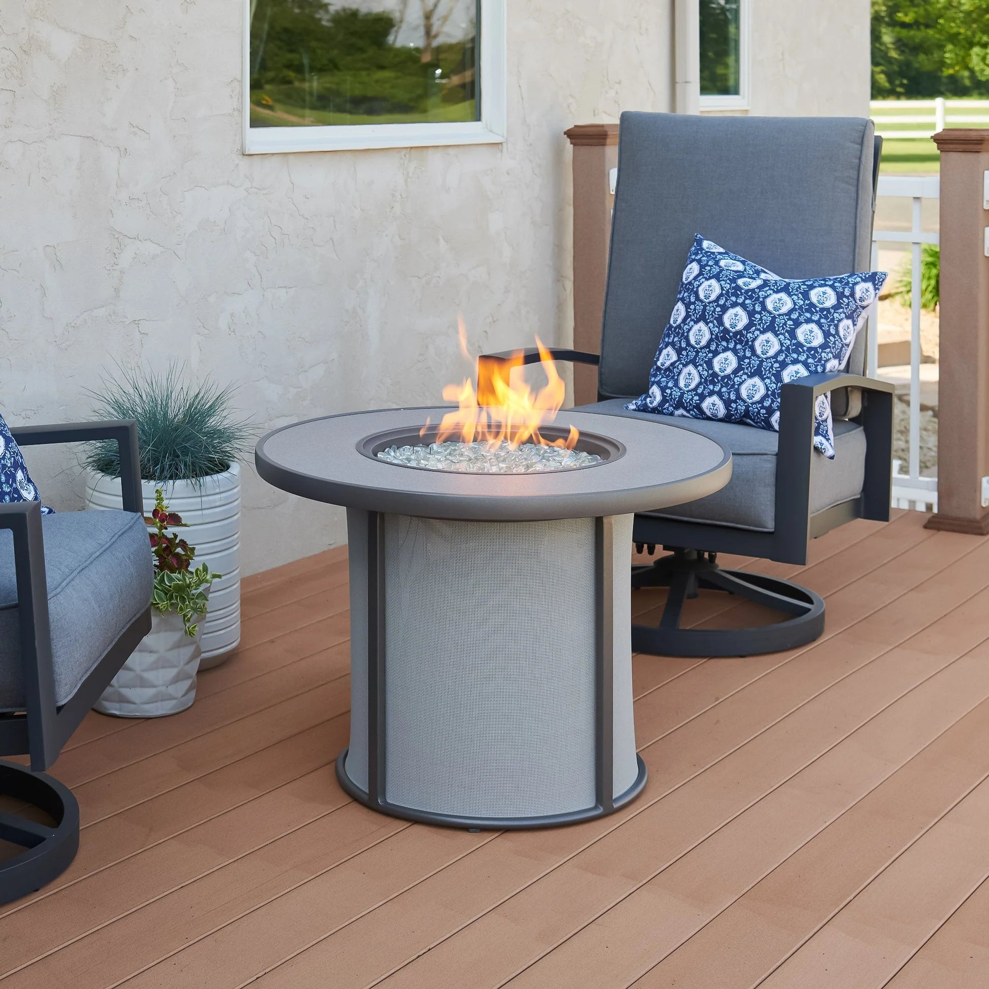 The Outdoor GreatRoom Company Stonefire Round Gas Fire Pit Table