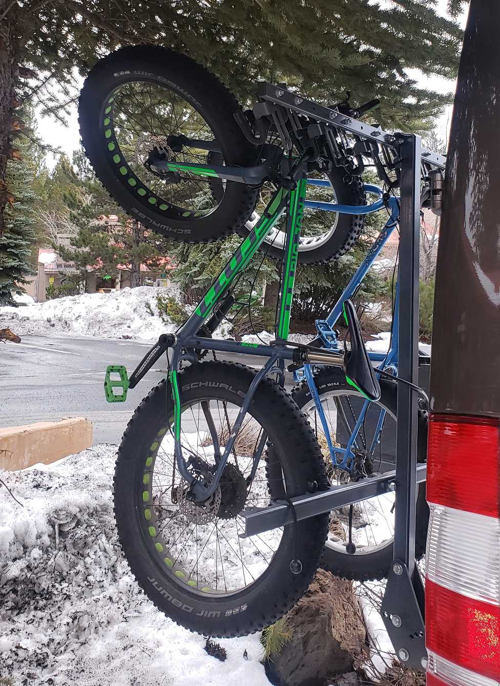 Lolo Racks 6 bike rack for 2" hitch standard tilting (includes locking hitch bolt)