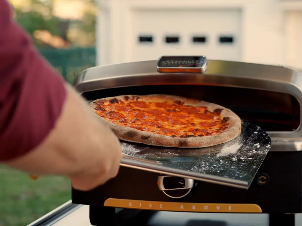 Halo Versa 16-Inch Propane Gas Powered Portable Pizza Oven with Rotating Cooking Stone