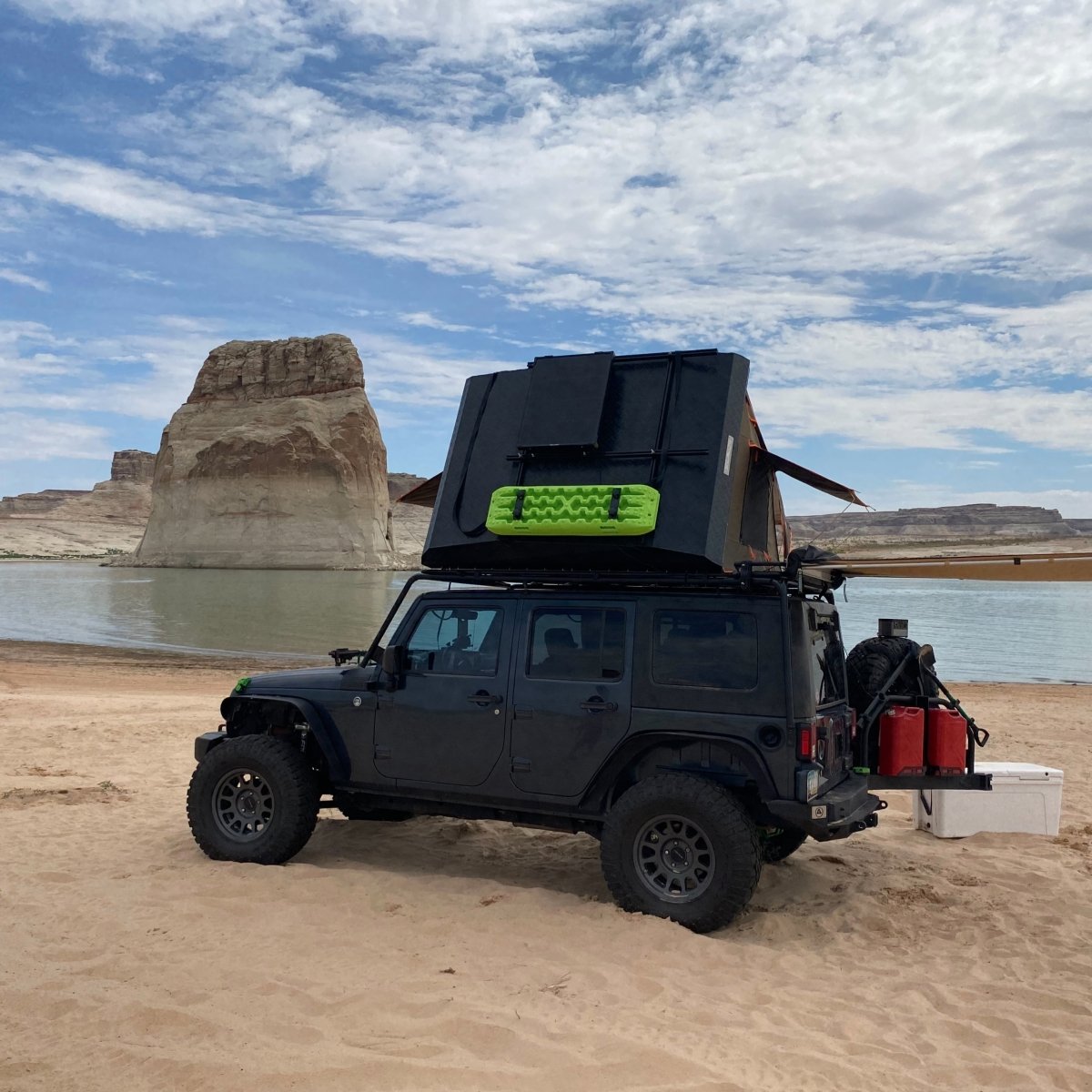 Tuff Stuff Overland Stealth Series Aluminum Shell Rooftop Tent, Black